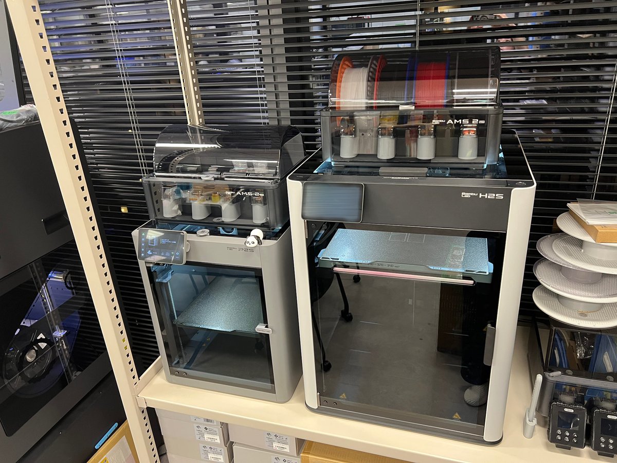 APPLE_TREE_CO's tweet image. H2Sの隣にP2Sを設置！✨

#BambuLab #P2S #H2S #3Dプリンター