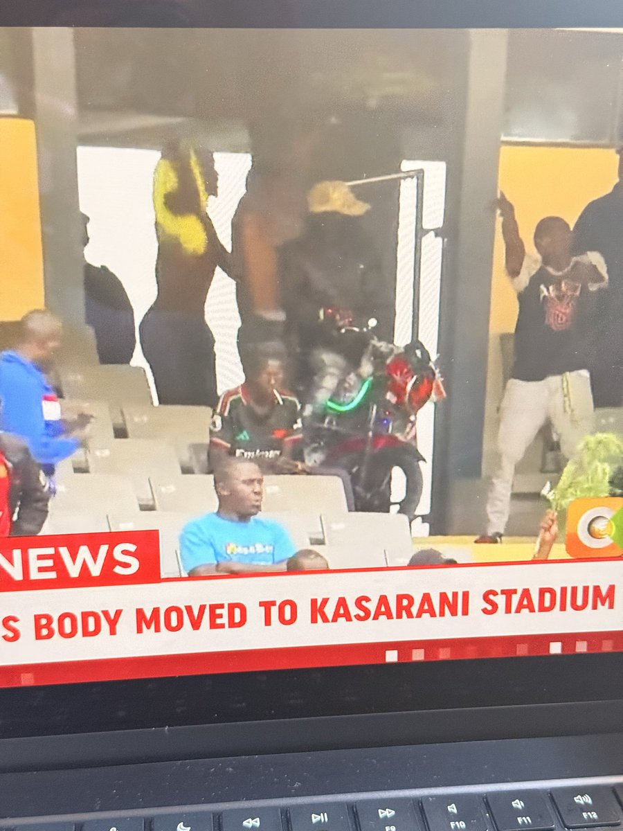 KatheuNzyimi's tweet image. So how did this nduthi get in the stadium? 🤣