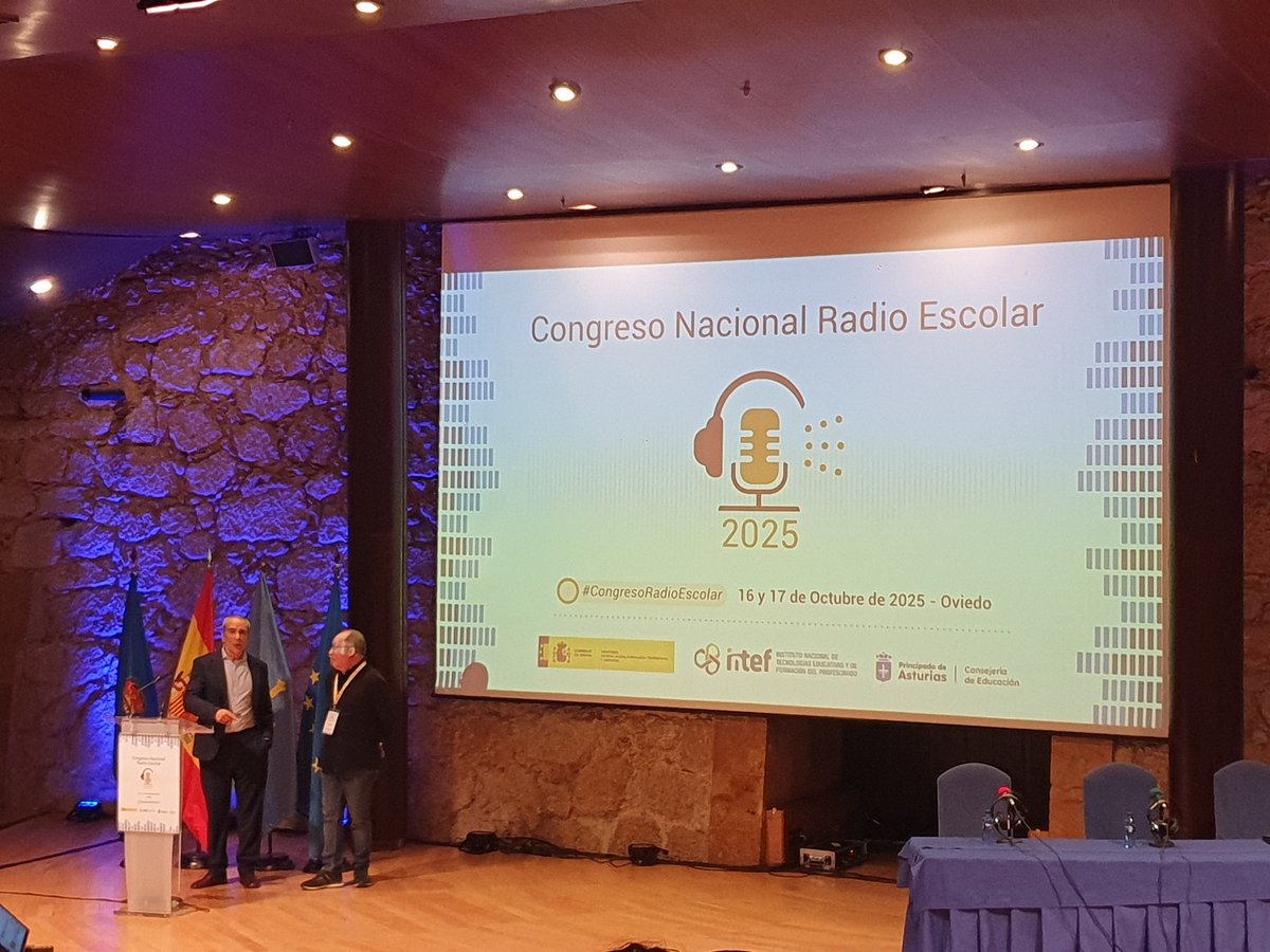 CFPIdiomas's tweet photo. Inauguración "Congreso Nacional Radio Escolar" por Dña. Pilar Alegría, Ministra de Educación, Formación Profesional y Deportes.
Organizado por @educaINTEF 
Participación Red formación @educacyl 
La radio escolar como herramienta pedagógica.
#CongresoRadioEscolar
#innovaCyL https://t.co/jRuLWhnFgs