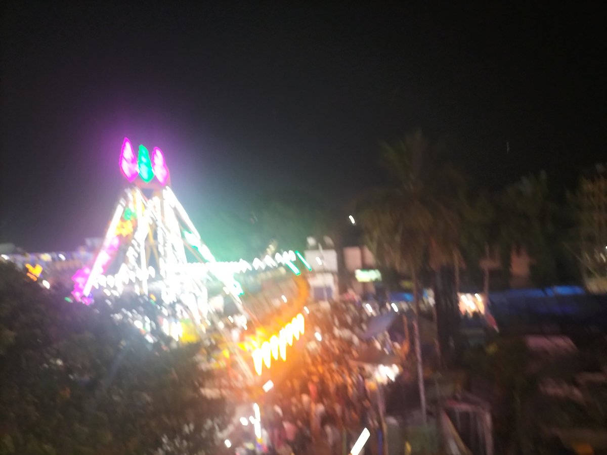 ଲକ୍ଷ୍ମୀପୂଜା ସରିଵା ପରେ, ଆଜି ଠାରୁ ଦୁଇଚକିଆ ଓ ଚାରିଚକିଆ ଯାନର ଅବସ୍ଥା ବେହାଲ. ତୋରାଣରେ ବ୍ୟବହାର ହୋଇଥିବା ଲୁହା କଣ୍ଟା ପଶି ଗାଡି ପମ୍ପଚର. ଅସୁବିଧାରେ ଜନତା. ମାଲେମାଲ ଟାୟାର ଦୋକାନୀ. ରାସ୍ତାଘାଟରୁ ଏ ସବୁ ପରିଷ୍କାର କରିବାକୁ ଅନୁରୋଧ. 

<a href="/districtadmndkl/">District Dhenkanal</a> <a href="/dhenkanalm_hud/">Dhenkanal Municipality</a> <a href="/dr_kcmahapatra/">Dr. Krushna Chandra Mahapatra</a> <a href="/dhenkanalupdate/">Dhenkanal Update</a>