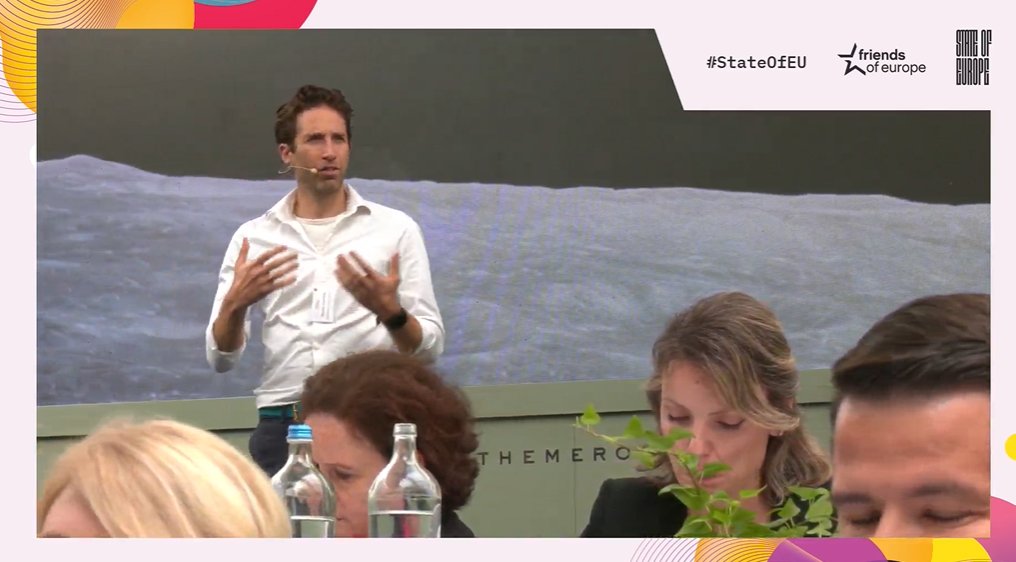 <a href="/the_hope_guy/">Thomas Coombes (he/him)</a> <a href="/hopebasedcomms/">hope-based communications 🌱💡</a> 💬 On the ways to achieve the society and the Europe we want,Thomas Coombes - <a href="/the_hope_guy/">Thomas Coombes (he/him)</a>, Founder of <a href="/hopebasedcomms/">hope-based communications 🌱💡</a>, stresses:

❝ We, human beings, are wired for connections. This is hard science. Empathy and solidarity - these are muscles that we can train. So, we have to