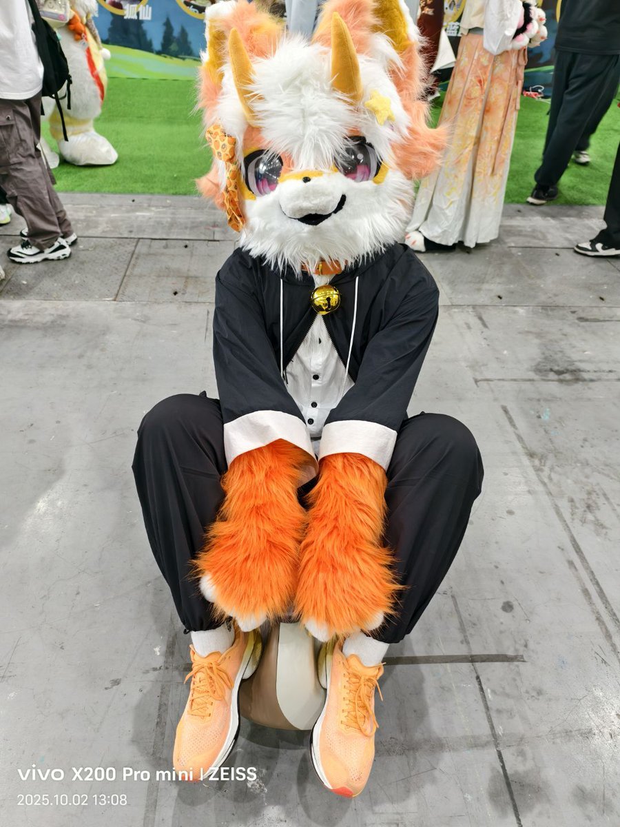 泥嚎，可以让一下嘛owo