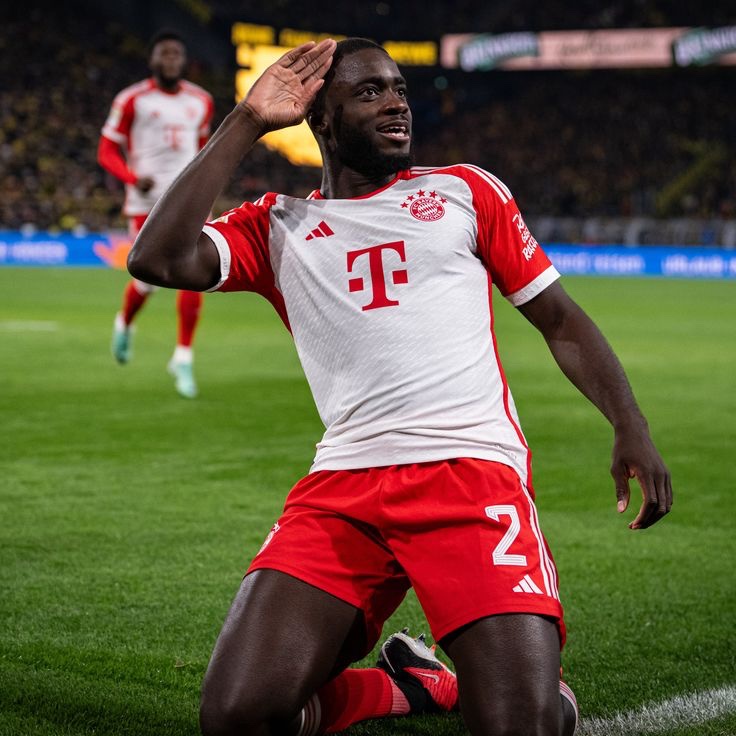 El Real Madrid y el Barcelona han estado haciendo movimientos entre bastidores para intentar fichar a Dayot Upamecano. Ambos clubes podrían enfrentarse en el verano por su firma.