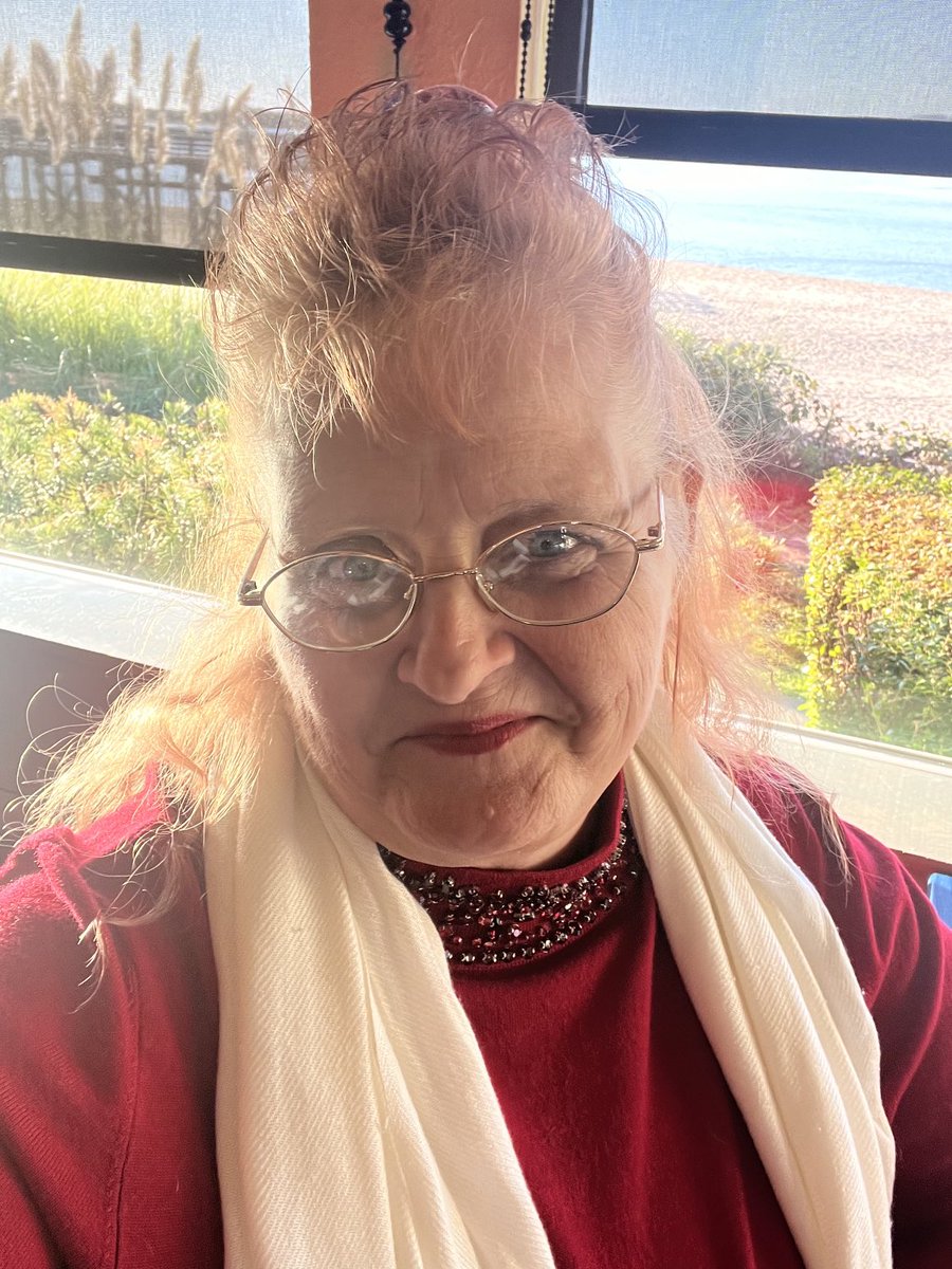 Kathery35841036's tweet image. my friends and I took a 2 hour road trip to Lincoln City! what a beautiful place! it would have been perfect if my partner had been here! I’m still waiting for you!! where are you?😉😘Have a blessed day Everyone!👋👋