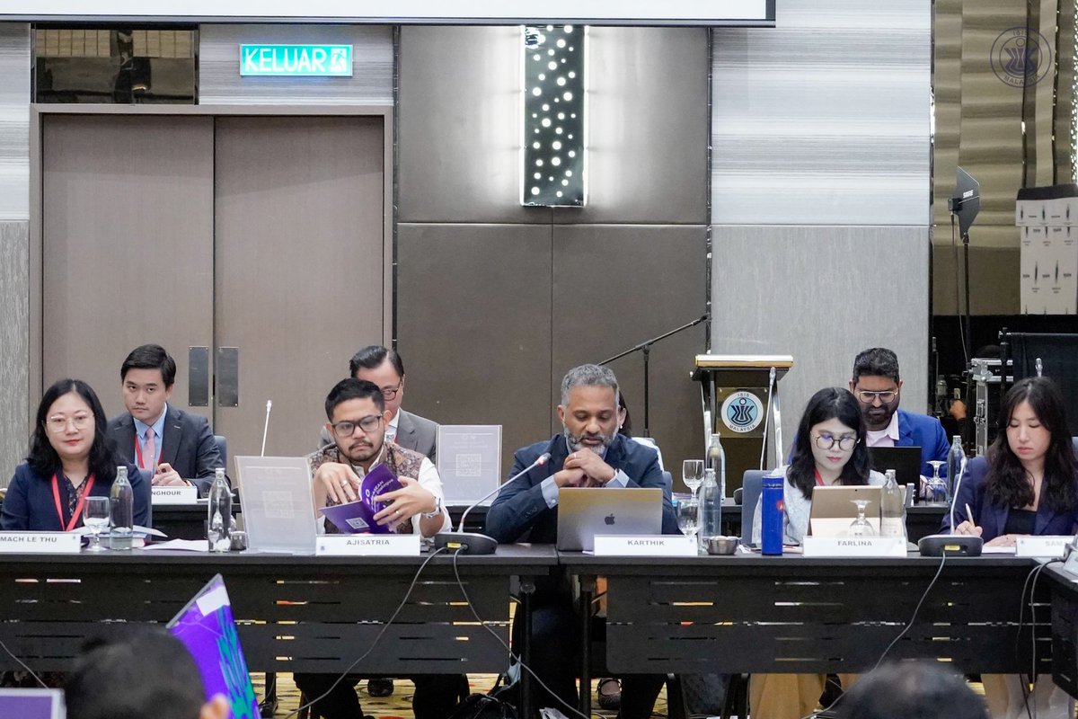 indfoundation's tweet photo. The Session 3 at the 1st #IndiaASEANStrategicDialogue
successfully concluded. The session highlighted the immense opportunities for Regional AI Governance and Scope for ASEAN-India Cooperation". https://t.co/TpbgxAFSN9