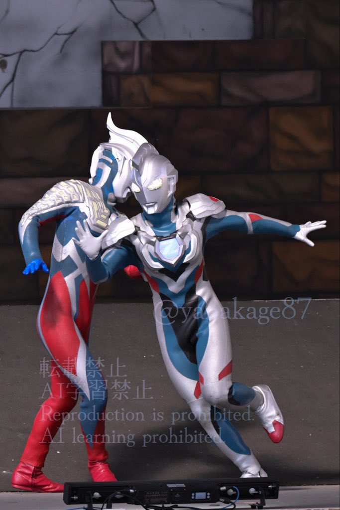 #ウルトラマンゼロ
#ウルトラマンゼット
#グリーンランド

オメガの特徴を聞いて「それって俺の親父…」と言おうとしたらスラッガー投げられる何て羨ましい！と被せてきた弟子に被せてくんなと怒ってた師匠