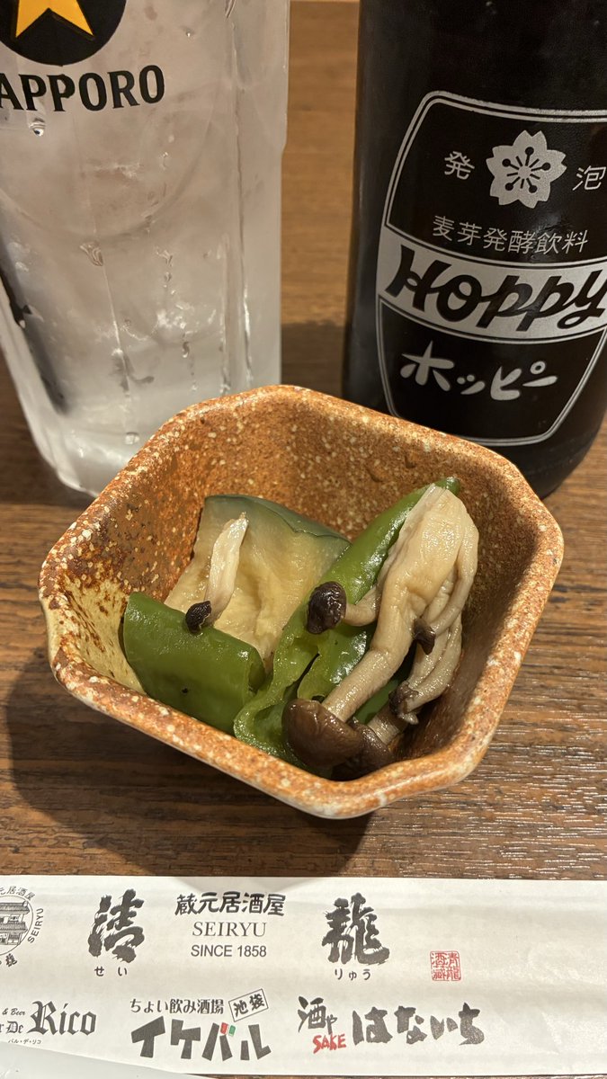 tokyoaloha's tweet image. 今宵は豚ニラキムチ玉子とじ✨✨✨
明日は遅番😃
木曜日もお疲れ様です‼️
黒ホッピーで皆さま乾杯🍻です👍