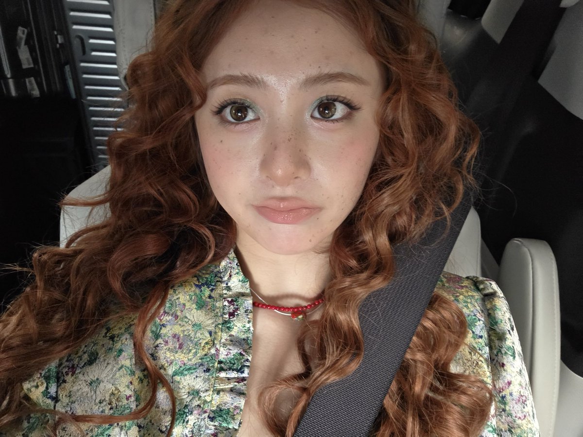 #YUNJIN weverse dm update