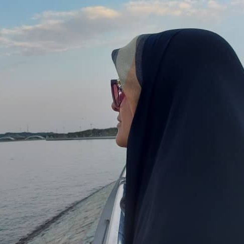 با افتخار یک بانوی باحجاب و تحصیل‌کرده ایرانی هستم...
#حجاب