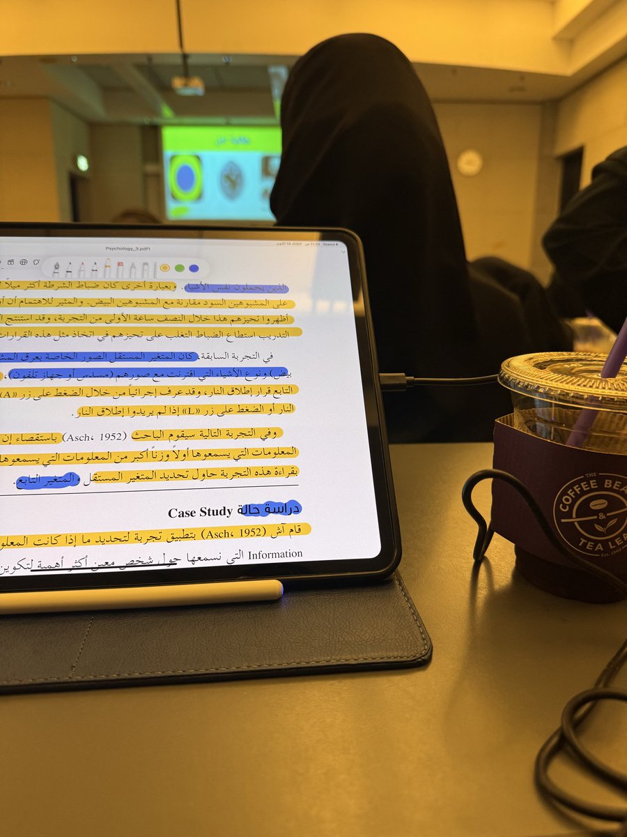 htmalj's tweet image. عسى ربي يحقق لي بعض الأفكـار
وأشوف أحلامي بكفّه من التيسير 🌸