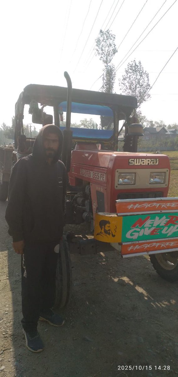 policekulgam's tweet photo. Intensifying its crackdown on #illegal mineral extraction, Kulgam Police areests 2 persons & seized 2 vehicles (tractor) at #Mirbazar & #Devsar. Cases under relevant sections of Law registered at PS Qazigund & Devsar & investigation takenup.
@JmuKmrPolice @KashmirPolice @DigSkr https://t.co/lZiuFx26Dr