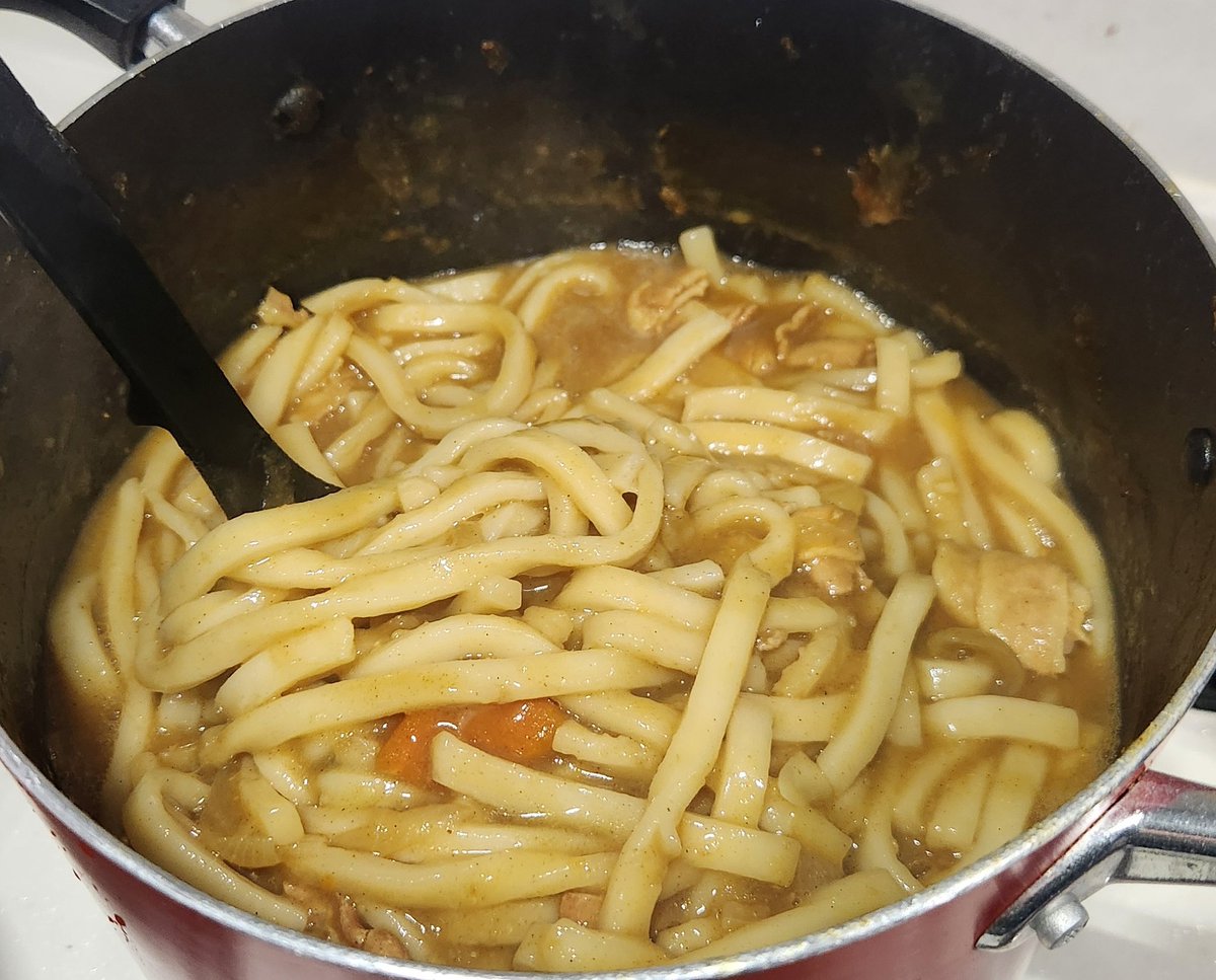 h_u_g_m_a_r_u_'s tweet image. カレーの次の日恒例👏(あんまうまそにみえん