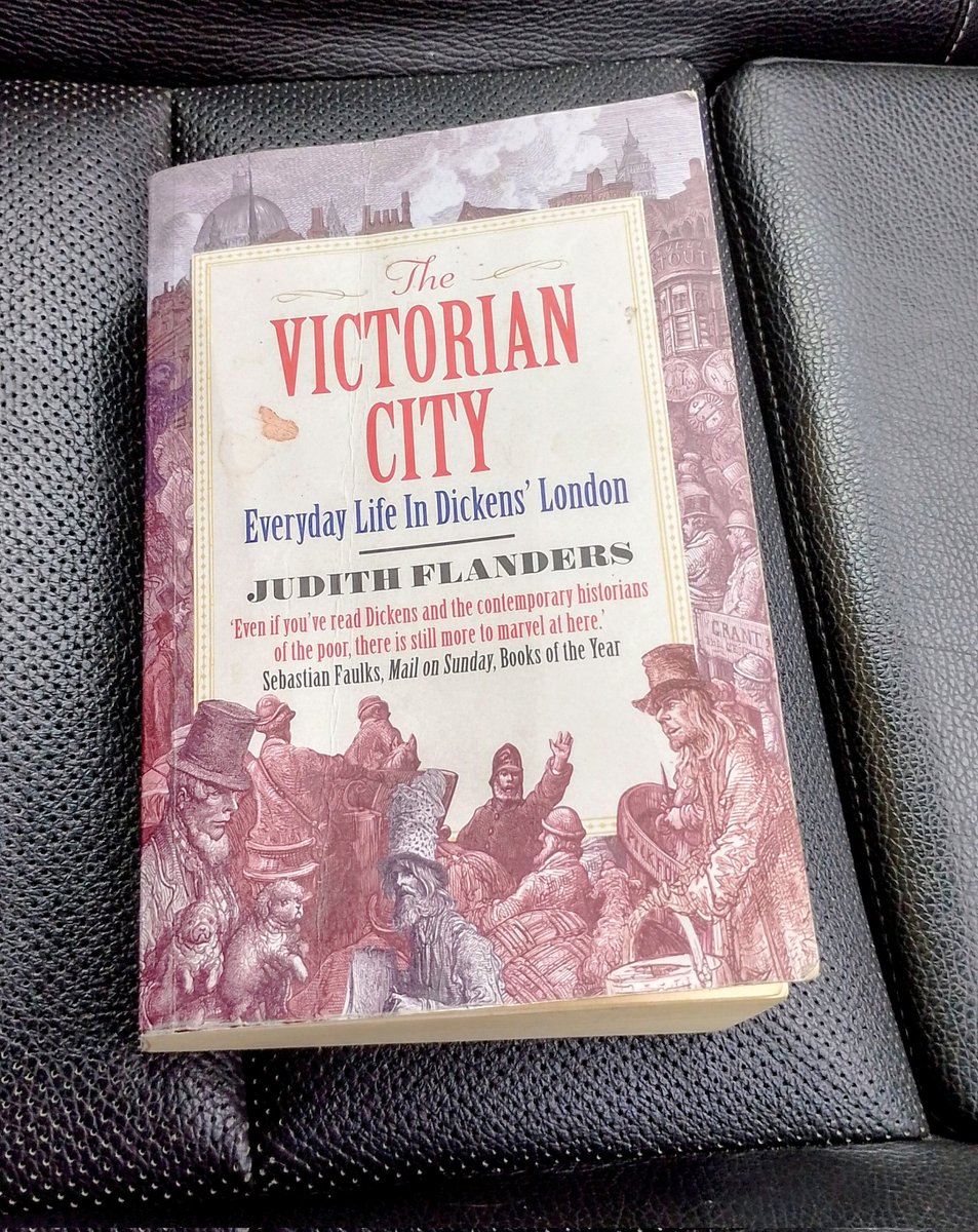 If anyone needs me, I'll be somewhere in Dickens London for the next fortnight or so... 😄
