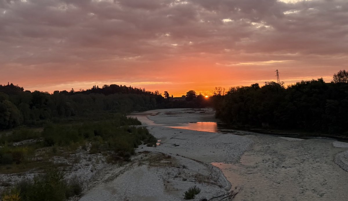 Questa mattina il #Piave è infuocato.
