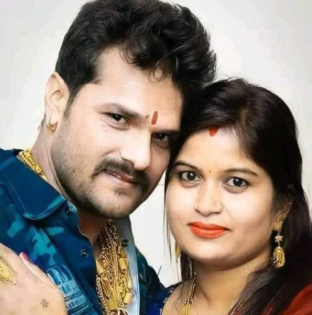 बिहार से बड़ी खबर

खेसारी लाल यादव की पत्नी चंदा देवी को राष्ट्रीय जनता दल (RJD) ने बिहार विधानसभा चुनाव के लिए छपरा विधानसभा क्षेत्र से उम्मीदवार घोषित किया है

चंदा देवी की उम्मीदवारी से छपरा सीट पर मुकाबला और भी रोचक हो गया है, क्योंकि इस सीट पर पहले से ही भाजपा की दो बार की