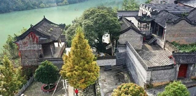 ShaanxiPlus's tweet image. Where History Meets Harmony: The Northern Five Provinces Guild Hall in #AnkangCome discover its stories with us.
@ShanxiDaily
@Shanxitimes
@gpwah1234

#AncientChineseArchitecture #AnkangHeritage #GuildHallLegacy #HistoricShaanxi #CulturalChina #QingDynastyArt