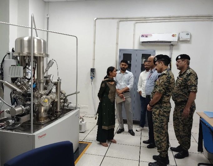BSF_BICIT's tweet photo. BSF & IIT Ropar unite for innovation. BSF officers visited IIT Ropar, exploring tech collaborations on border security, surveillance, cybersecurity & more. Strategic partnerships aim to drive indigenous solutions for India's defense & security challenges.
#BSF
#BICIT
#JaiHind https://t.co/KfI7OLCaaO