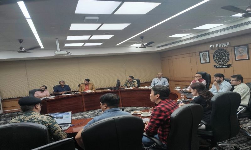 BSF_BICIT's tweet photo. BSF & IIT Ropar unite for innovation. BSF officers visited IIT Ropar, exploring tech collaborations on border security, surveillance, cybersecurity & more. Strategic partnerships aim to drive indigenous solutions for India's defense & security challenges.
#BSF
#BICIT
#JaiHind https://t.co/KfI7OLCaaO