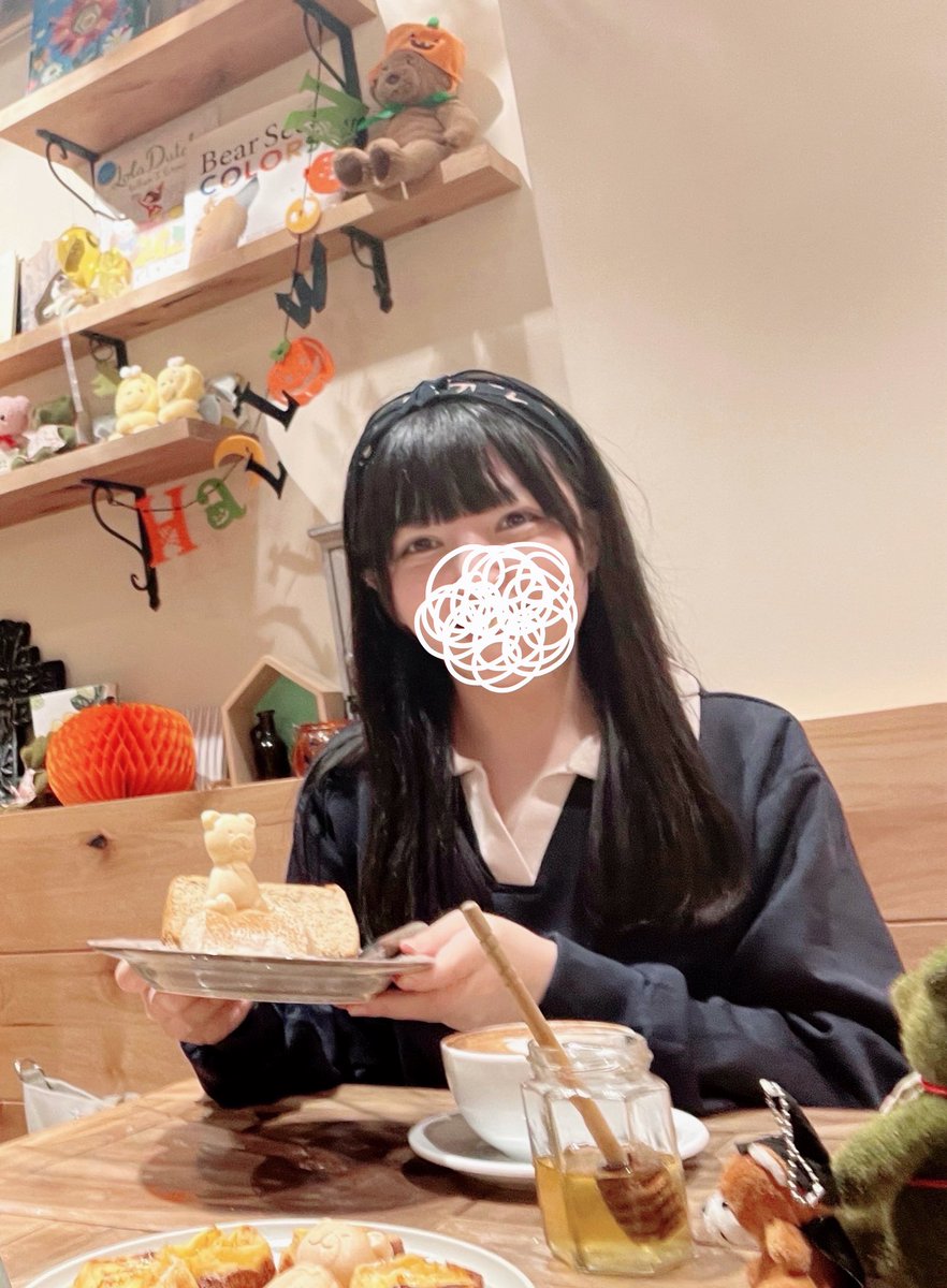 次回撮影会のお知らせ

10月18日（土）
スタジオネロリ　memoria-ps.jp/schedule/nerol

若林駅　徒歩3分

予約ありがとうございますー😭
まだ枠があいてますので、予約お待ちしております✨(新人で不慣れなため、お安くなっています)

写真はめちゃ可愛いお店に行きました！
カチューシャもお気に入り🫶