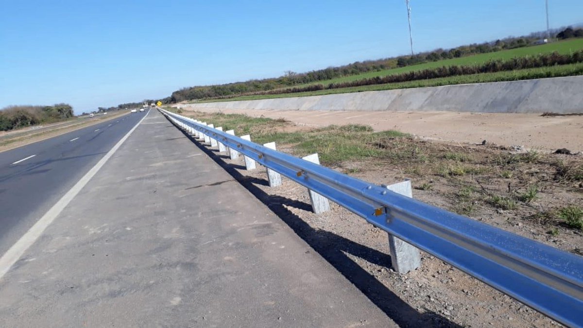 Kevin12367779's tweet image. Excited to share our latest project in Ethiopia! 🌍 
Our durable galvanized guardrails are making roads safer and supporting the development of reliable infrastructure. 
#RoadSafety #Guardrails #Infrastructure #EngineeringExcellence #EthiopiaProject #GlobalProjects