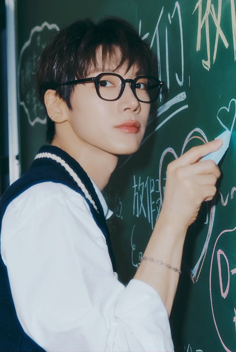 พระเอกซีรี่ย์มากกกกกกกก อมก หล่อ สะอาด เรียนดี กีฬาเด่น😭😭😭😭😭😭😭😭😭😭