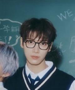 น้องเตนล์ลุคใส่แว่นคือหล่อ น่ารักมากกก🐱👓