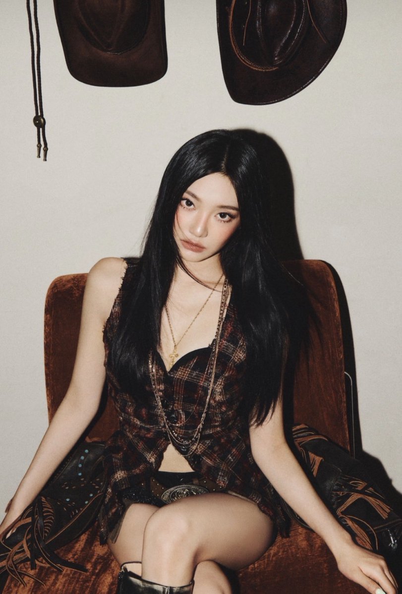aespa for 2026 Season’s Greetings.