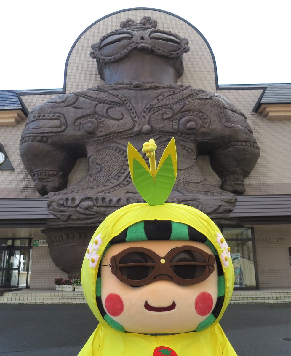 つがーるちゃんです（。∂◡∂。🍈）

市制施行20周年記念映画
「じっちゃ！」
いよいよ明日17日から公開♡
（青森県内からとなります）

公開開始にあたり映画に出演した
主演の中村静香さん、小野武彦さんの
舞台挨拶もあります♡

楽しみです♡

詳しくは↓こちらです
jiccha-movie.com/event/index.ht…