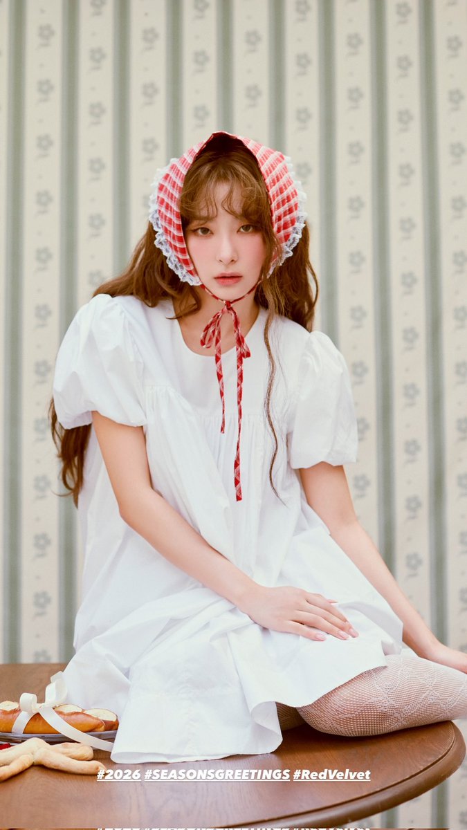 KSGUpdates's tweet image. Red Velvet 2026 Seasons Greetings : The Red Velvet Riding Hood

#SEULGI Preview

#슬기 @RVsmtown