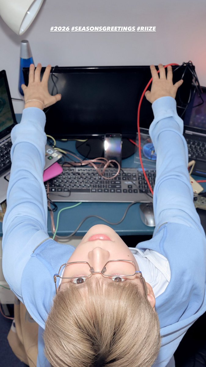 EUNSEOK for the 2026 RIIZE Season’s Greetings ‘unrealriize’