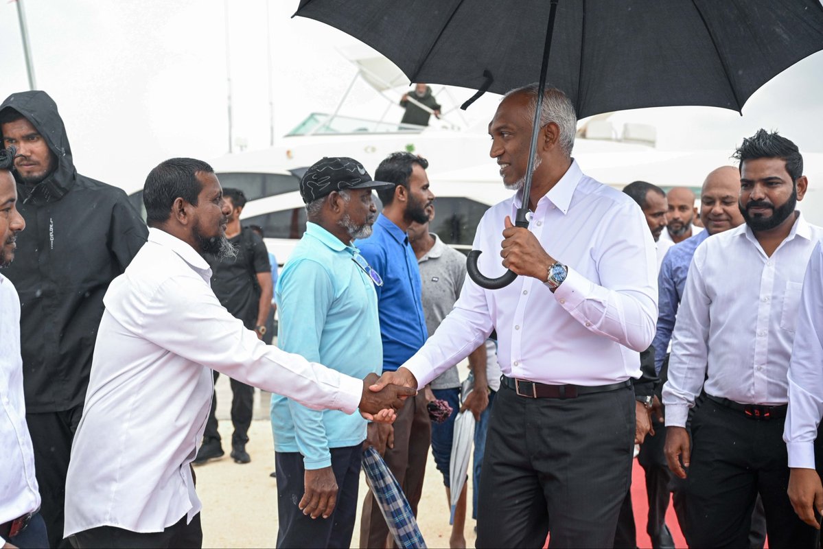 The President's Office (@presidencymv) on Twitter photo President Dr <a href="/MMuizzu/">Dr Mohamed Muizzu</a> arrives in Sh. Maaun’goodhoo, the final stop on his four-day tour of Shaviyani Atoll, ready to engage with the island community.
#RayyithunGaathah #ShaviyaniAtollVisit President Dr <a href="/MMuizzu/">Dr Mohamed Muizzu</a> arrives in Sh. Maaun’goodhoo, the final stop on his four-day tour of Shaviyani Atoll, ready to engage with the island community.
#RayyithunGaathah #ShaviyaniAtollVisit