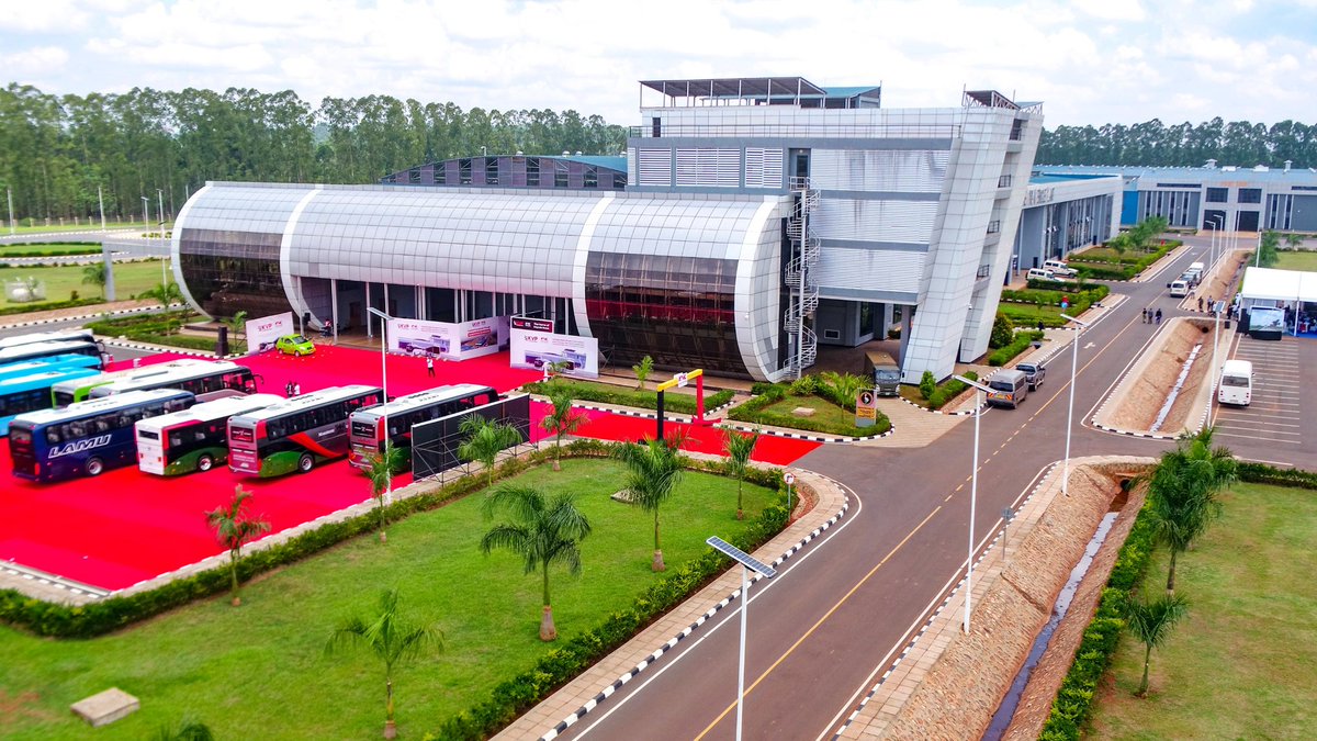 Her Excellence Martha Byabagambi (@marthabyabagamb) on Twitter photo The future of driving is electric
& it’s proudly Ugandan!
At <a href="/KiiraMotors/">𝐊𝐢𝐢𝐫𝐚 𝐌𝐨𝐭𝐨𝐫𝐬</a> Corporation, innovation comes alive at the
#KiiraVehiclePlant in Jinja home to the #KayoolaEVS and
#KayoolaCoach. These masterpieces are shaping a cleaner, smarter, & more sustainable transport future. The future of driving is electric
& it’s proudly Ugandan!
At <a href="/KiiraMotors/">𝐊𝐢𝐢𝐫𝐚 𝐌𝐨𝐭𝐨𝐫𝐬</a> Corporation, innovation comes alive at the
#KiiraVehiclePlant in Jinja home to the #KayoolaEVS and
#KayoolaCoach. These masterpieces are shaping a cleaner, smarter, & more sustainable transport future.