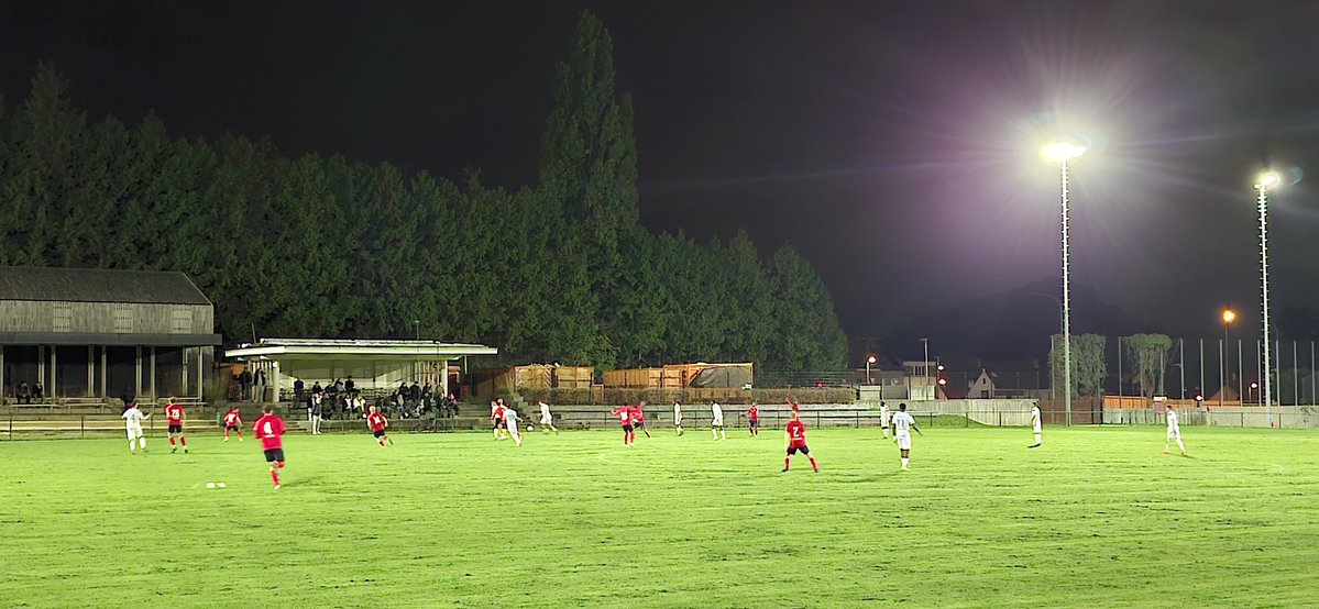 🗓️  15/10/2025
🕰  20:00 
⚽️  Royale Union Auderghem - Royal Racing Club Etterbeek 1-2 
📍  Oudergem (Auderghem)
🏟  Stade Communal de Auderghem
🎟️  €0
🏆  1e Provinciaal Brabant Wallon 
👥️  60
📊  7/16