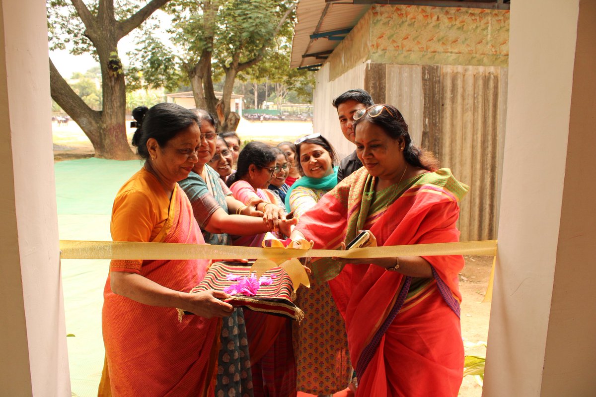apsprtcbangalor's tweet image. 🍽️ A new space for smiles and flavours!
Army Public School PRTC, Bangalore proudly inaugurated its new canteen, offering students and staff a refreshing spot to relax, recharge, and relish delicious moments together. 🌟
#canteen 
#apsprtc