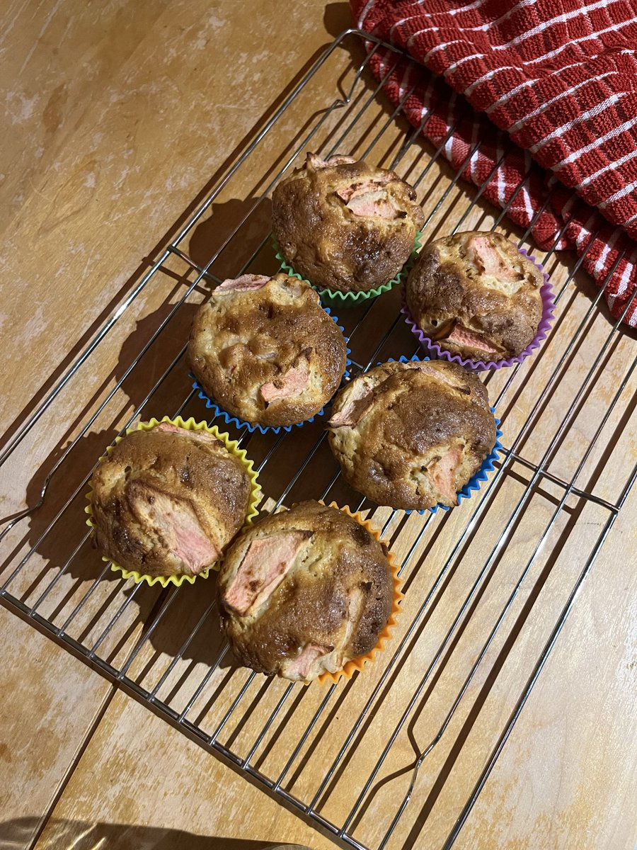 Toffee apple muffins 🍁🍎 (one day I’ll be good at taking pics of my bakes)