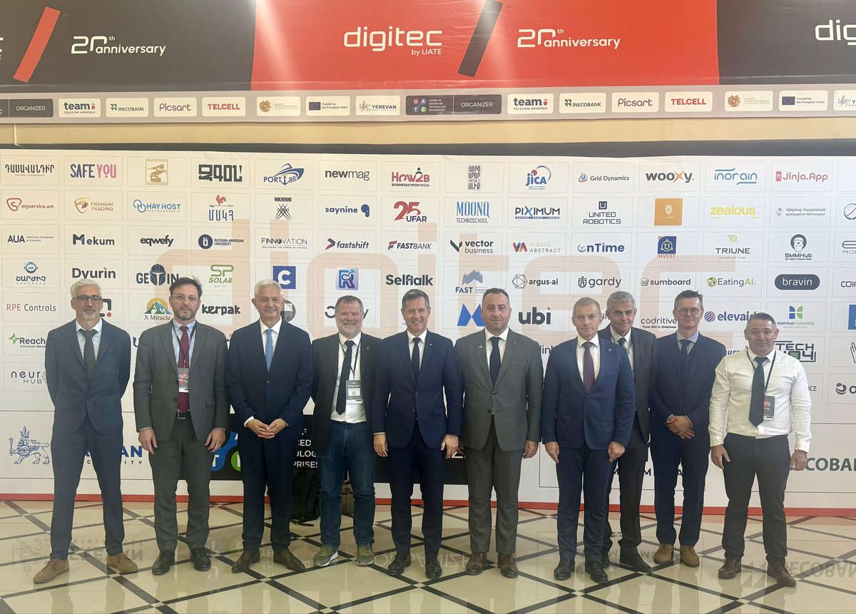 RJinbachian's tweet image. 🇫🇷🤝🇦🇲 Mission économique &amp;amp; tech France–Arménie | #DIGITEC2025
Fier de représenter le @MEDEF_DA renforcer les liens 🇫🇷🇦🇲 autour de l’IA, du capital-risque &amp;amp; de la cybersécurité.
 aux côtés de la délégation #ValenceRomansAgglo menée par @NicolasDaragon. Merci au @ICC_Armenia .