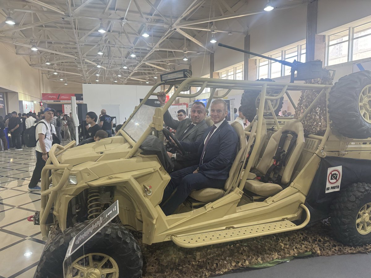 RJinbachian's tweet image. 🇫🇷🤝🇦🇲 Mission économique &amp;amp; tech France–Arménie | #DIGITEC2025
Fier de représenter le @MEDEF_DA renforcer les liens 🇫🇷🇦🇲 autour de l’IA, du capital-risque &amp;amp; de la cybersécurité.
 aux côtés de la délégation #ValenceRomansAgglo menée par @NicolasDaragon. Merci au @ICC_Armenia .