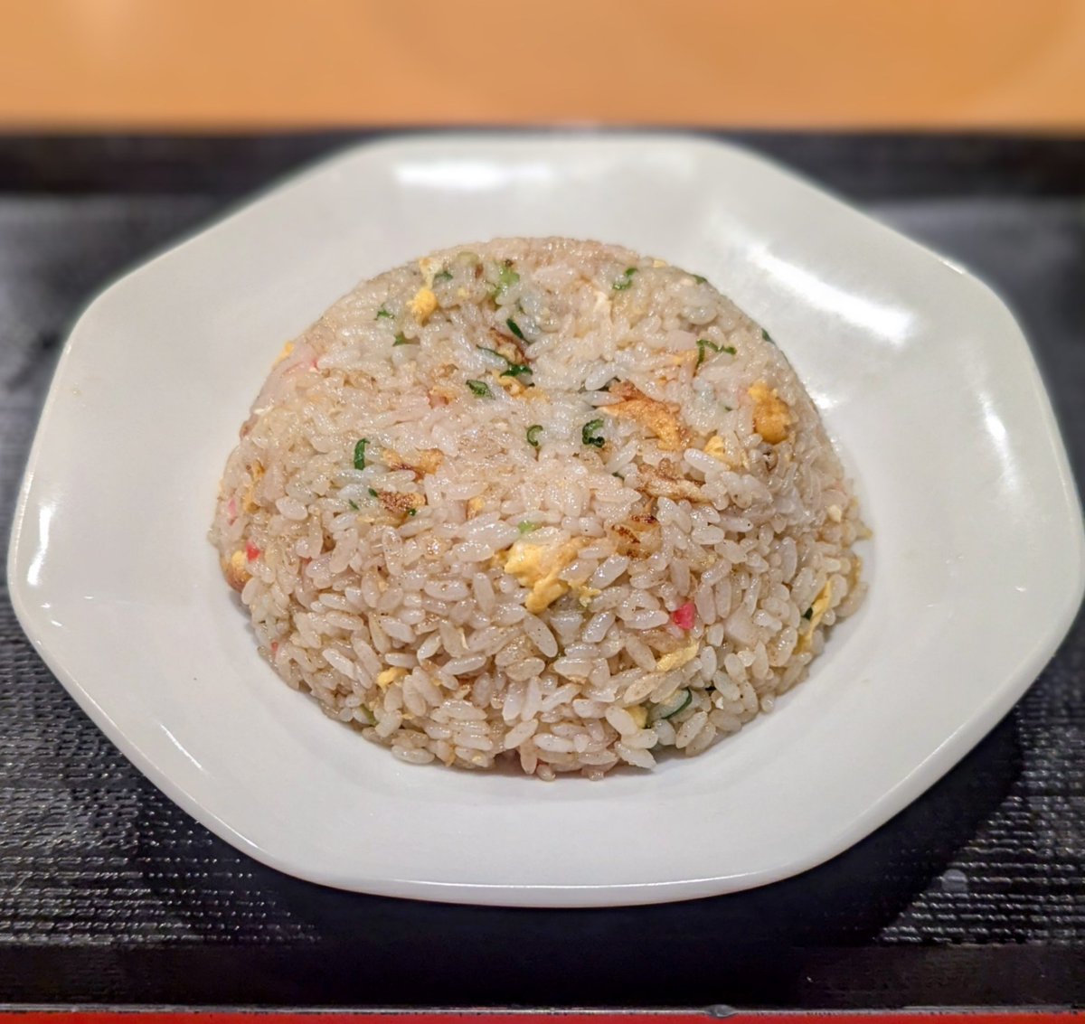 ike_mesi's tweet photo. 「自家製熟成麺 吉岡 目白総本店」
特製竹岡式ラーメン

千葉三大ご当地ラーメンです！
(他アリランラーメン、勝浦タンタンメン)
懐かしさを感じさせるスープに、ストレートで噛み応えある麺が旨いです！
半チャーハンは1人前の量です！

#竹岡式ラーメン #三大ラーメン
#千葉ご当地ラーメン #中華蕎麦 https://t.co/8CDrIz3Zj9