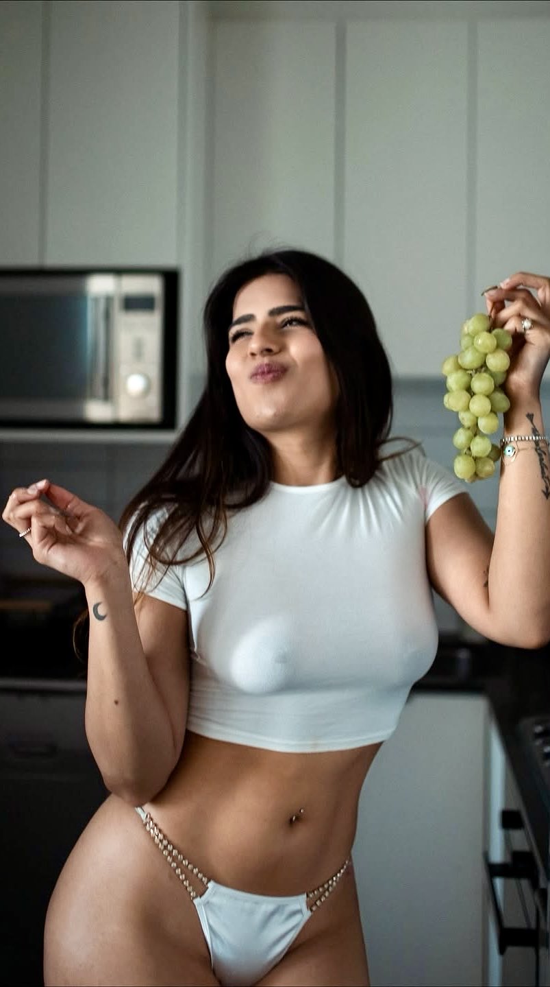 G3XLS-HXIAAKo-h?format=jpg&name=large