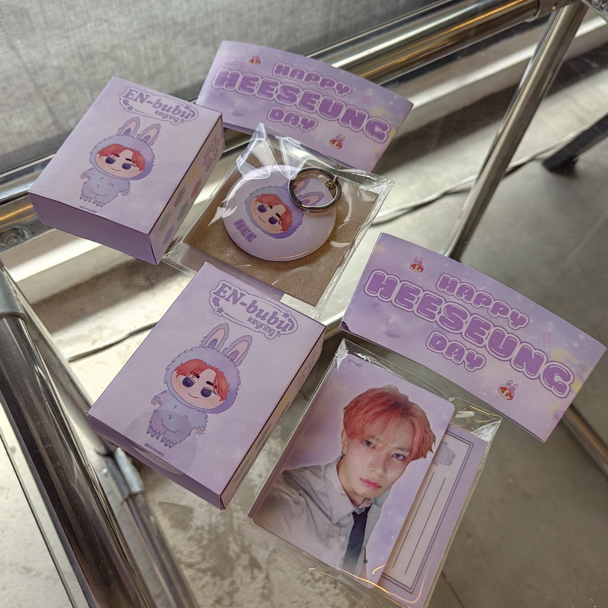 — hyst day ! 🏡

we're finally back at our fave cafe ! we even got our free #HEEbubu kit from <a href="/luvnoojay/">anne</a> ♡

<a href="/hystcafe/">HYST Café</a> #LuvforENHYPEN