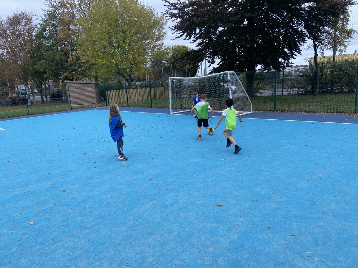 Redlands Primary and Nursery School tweet media