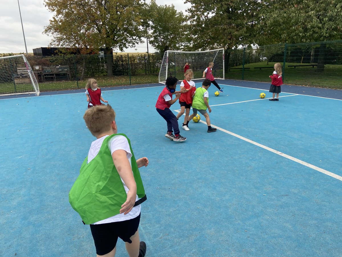 Redlands Primary and Nursery School tweet media