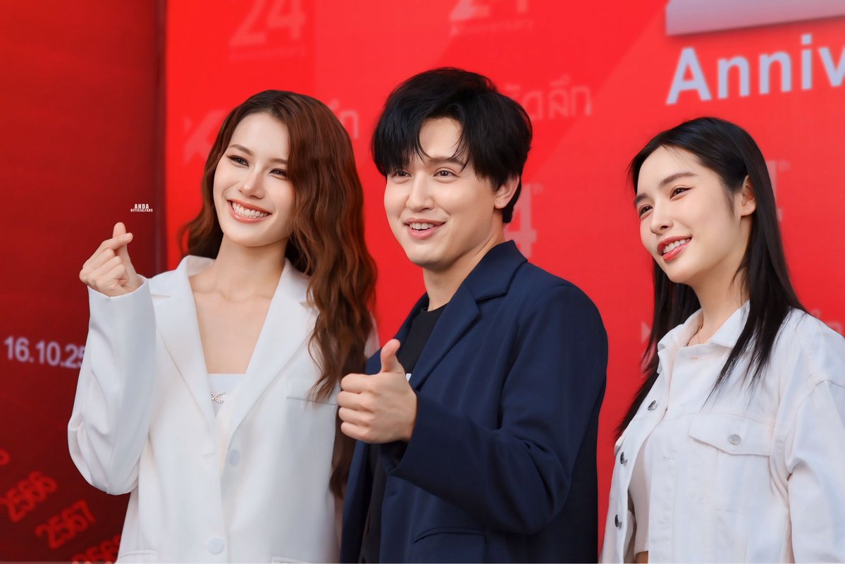 AndaAnunta_fans's tweet image. อันดาร่วมแสดงความยินดีงานคมชัดลึก 24 Anniversary ในวันนี้ ขอให้คมชัดลึก เฮงๆ ปังๆ รวยๆ ค่าสุขสันต์วันครบรอบ 24 ปี🎊
ปล.ขอบคุณรูปจากผู้ใจดีที่ไปหน้างานแล้วส่งมาฝากด้วยนะคะ🙏
FALL IN LOVE WITH ANDA 16
#ท้องฟ้าของอันดา #andaanunta
#KomChadLuek24th
#อันดาลูกแก้ว