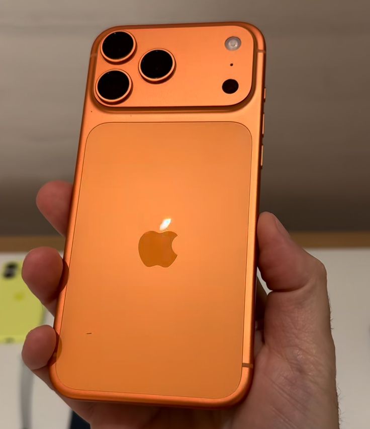 I don go buy my iPhone 17XR nothing wey you wan tell me I get am 💰