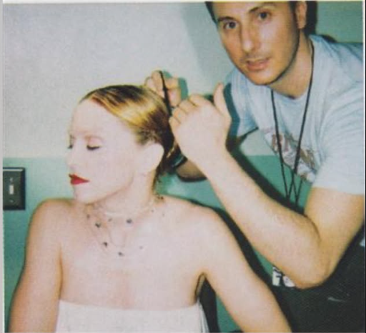 ✨ Extremely rare  pic during the set of Hollywood Video with her hairstylist Luigi Murenu ( thanks to @webo_1958  #madonna #luigimurenu