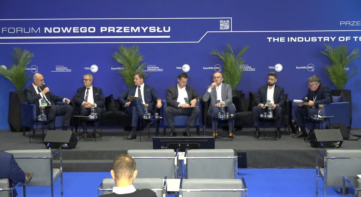 🔵 Panelem „Energia dla przemysłu” zakończyliśmy nasz udział w Forum Nowego Przemysłu w Katowicach. W dyskusji Grupę Azoty reprezentował Wiceprezes Zarządu dr inż. Paweł Bielski. Sesja poruszała tematy związane ze zmianami na rynku energii, nowymi rozwiązaniami, inwestycjami we