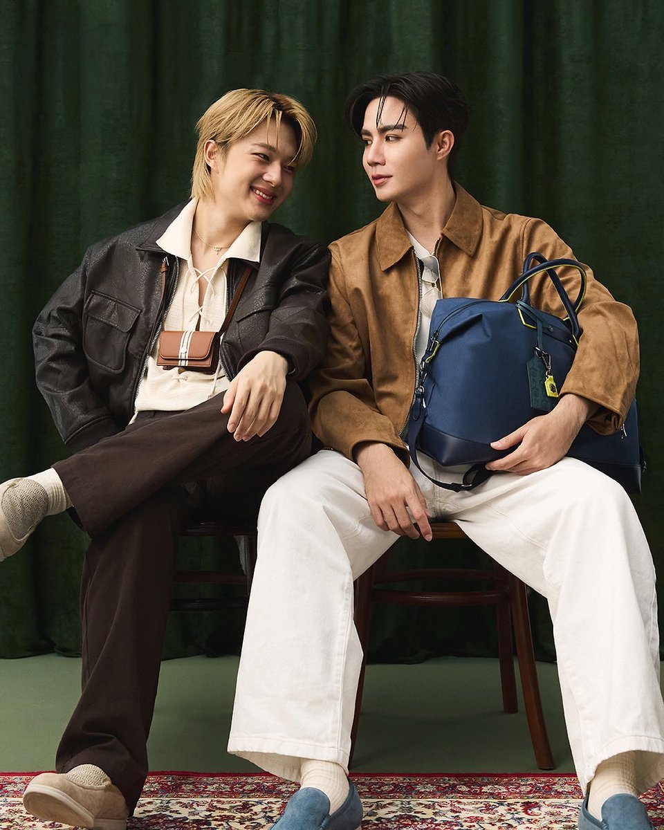 BEllBEllJANG's tweet image. เช็คเช็คค มาส่งกำลังใจให้พี่ซีน้องนุนิวงับบ💖✨
‧ ゚。⋆ * ⋆. ౨ৎ @zee_pruk @CwrNew 🐶🐈
꒰ #LYNXZeeNuNew , #ZeeNuNew ꒱