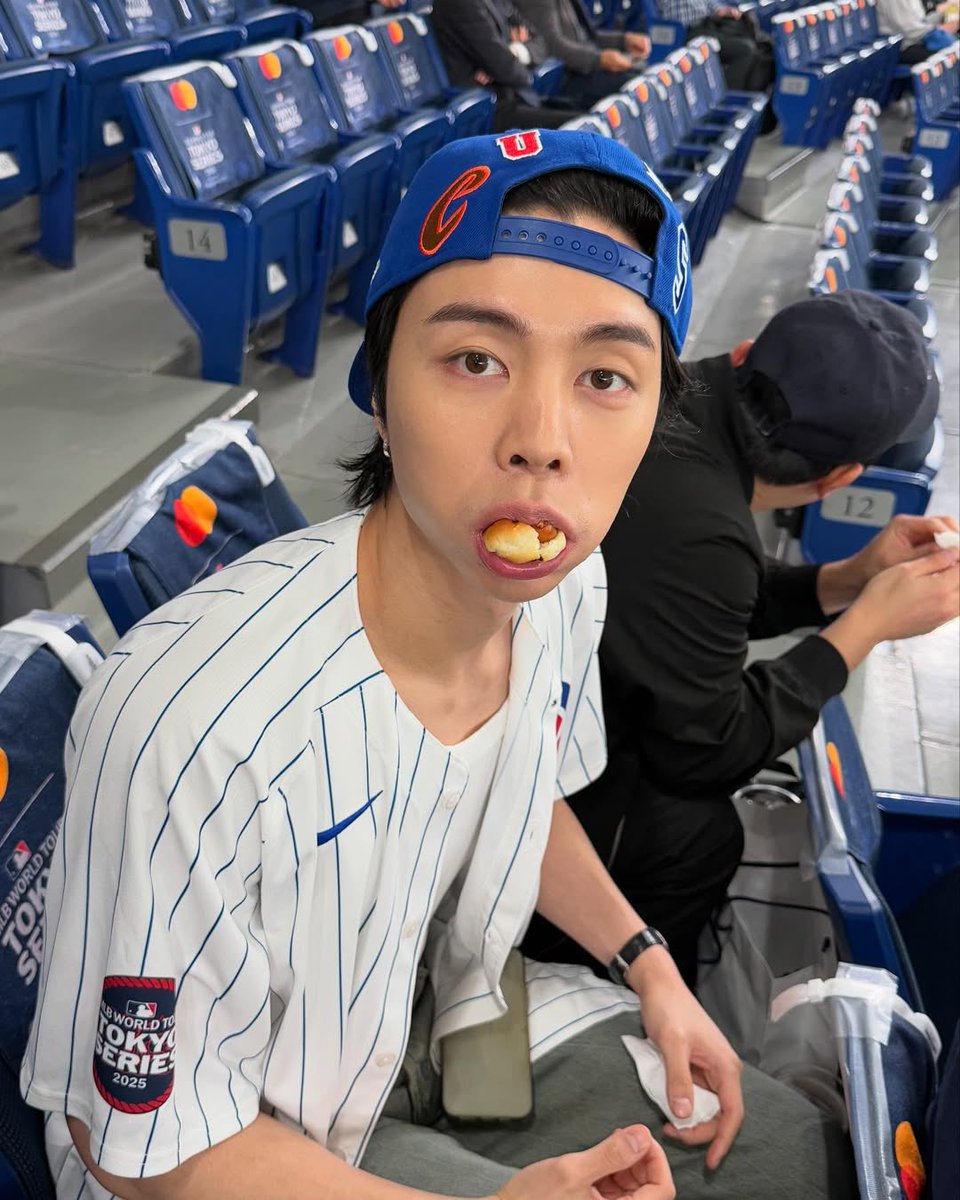 chorokblood's tweet image. ⚾️⚽️🏒🏀 스포츠맨이 좋아.....
야구쟈니 축구쟈니
하키쟈니 농구쟈니