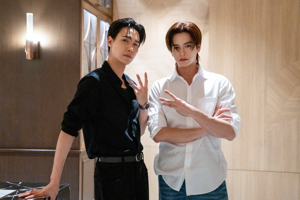 Q3แล้ว ทำไมนิ้วมือยังโล่งอยู่คะพี่ 🥹

#MyRomanceScammerQ3 
#MyRomanceScammer 
#GMMTV