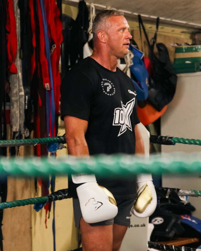 proprojectpro's tweet image. Lee Trundle is ready for A Night to Remember 🥊

Weeks of hard work and training have led to this moment, now it’s time to step into the ring and put it all on the line.

Big thank you to Enzo  Maccarinelli for training Trunds

📅 Saturday 18th October